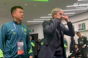 注册赢好礼-塞蒂恩、王刚赛前更衣室喊话：每球必争，用脑踢球，捍卫主场荣誉