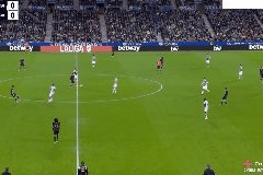 注册赢好礼-莱万进球被吹拉波尔塔不满 裁委会支持判罚