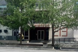 LOL赛事注册-还钱！美媒：哈登在休斯敦的餐馆因拖欠220万房租等款项 被关闭