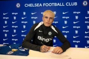 英雄联盟赛事官网-斯科尔斯调侃：加纳乔难撼蓝军更衣室和谐，但我乐见其成！