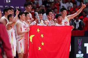 英雄联盟赛事官网-代表作之一！赵睿成为首功之臣 他无愧中国男篮的队长