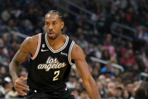 赛事赛程-独行侠最大克星！莱昂纳德赛季第5次30+ 快艇全胜