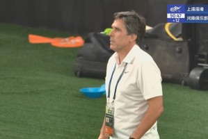 依旧超长补时！海港vs河南，下半场补时时间为12分钟