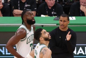 赛事赛程-离间计？基德：布朗是绿军最佳球员！塔图姆淡定回应