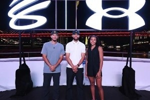 LOL赛事注册-库里社媒晒出一大波中国行图片&amp;视频：这里的能量不可思议