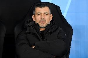 英雄联盟直播-孔塞桑：替补出场的球员改变了比赛 我和球员建立了坦诚的关系